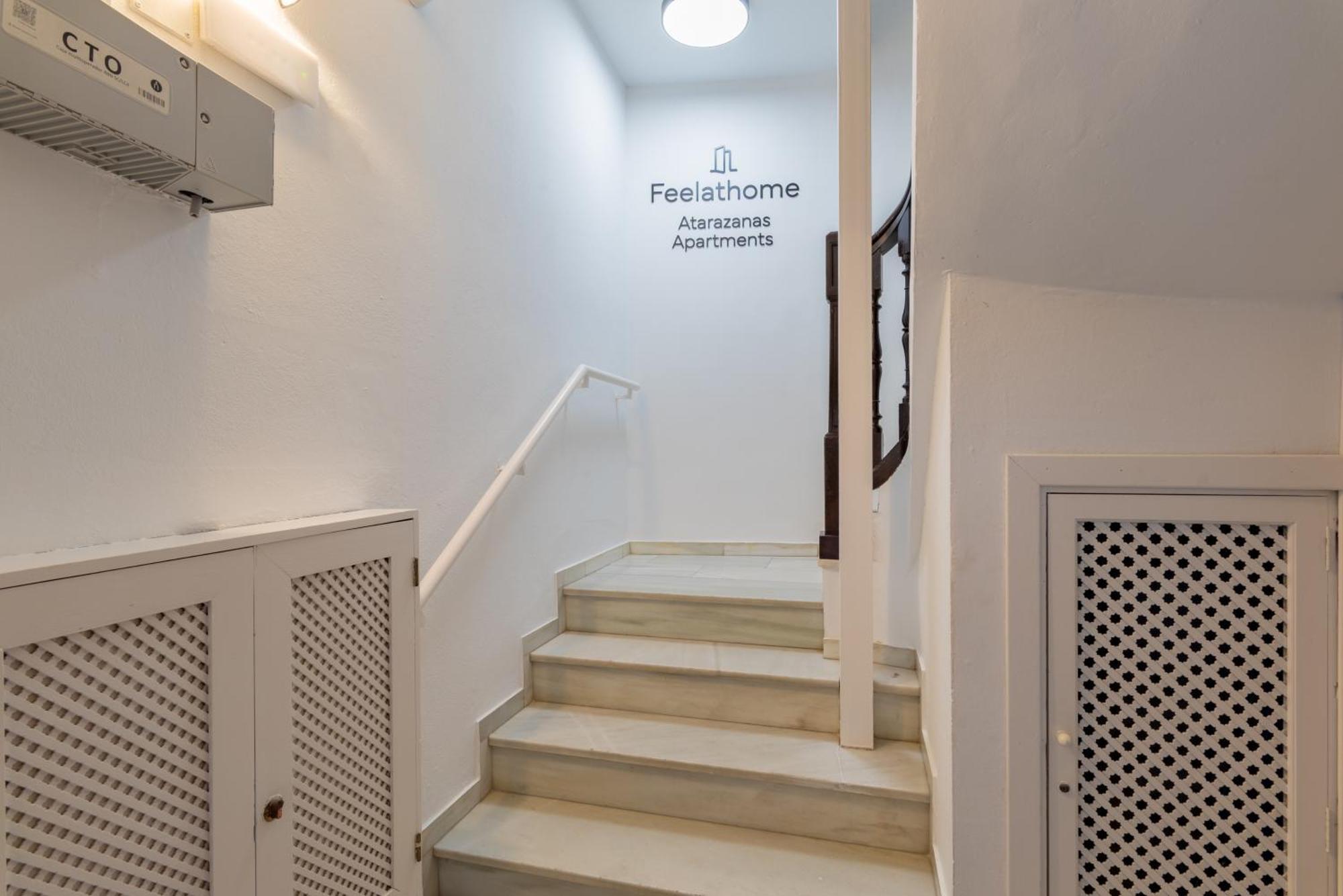 Feelathome Atarazanas Apartments Malaga Luaran gambar