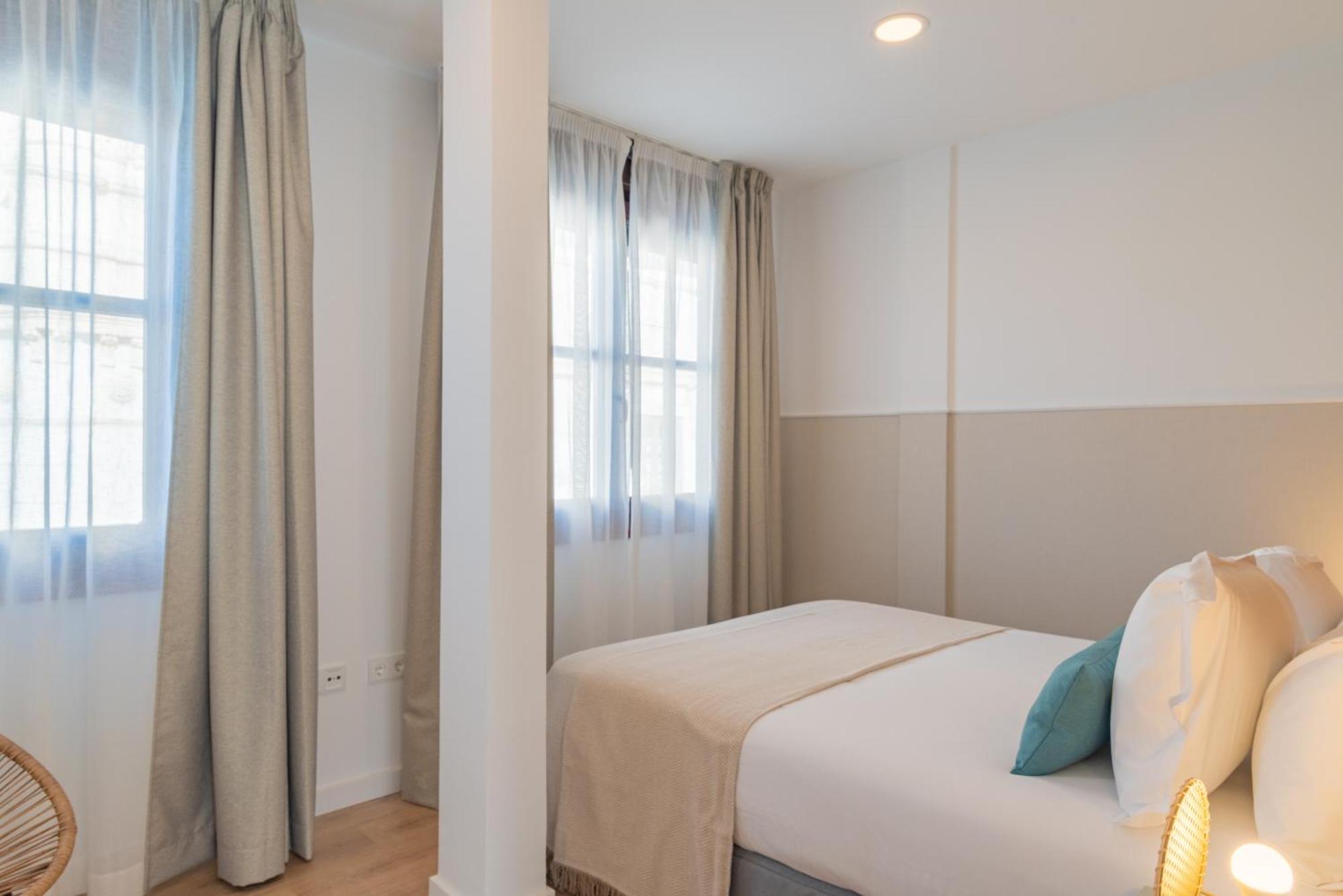 Feelathome Atarazanas Apartments Malaga Luaran gambar