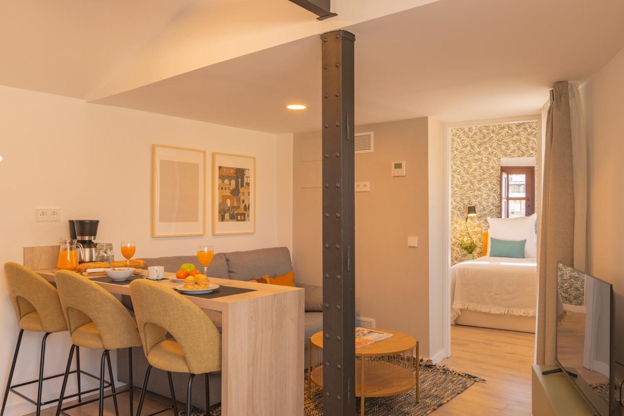 Feelathome Atarazanas Apartments Malaga Luaran gambar