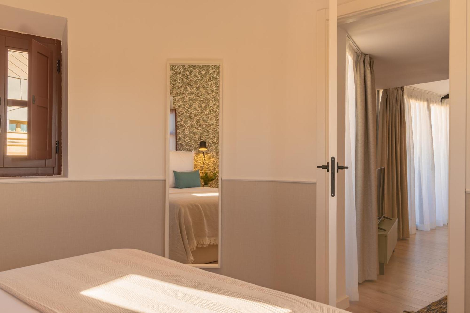 Feelathome Atarazanas Apartments Malaga Luaran gambar