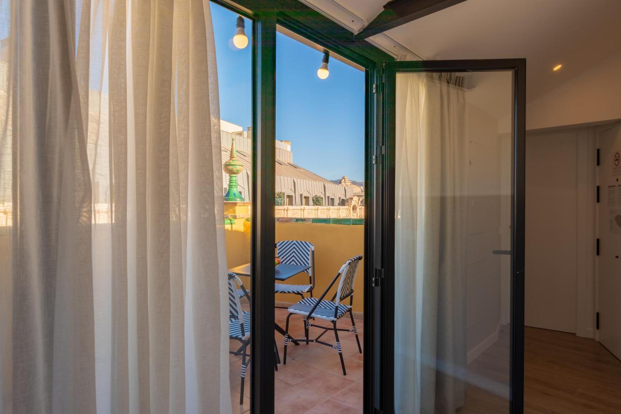 Feelathome Atarazanas Apartments Malaga Luaran gambar