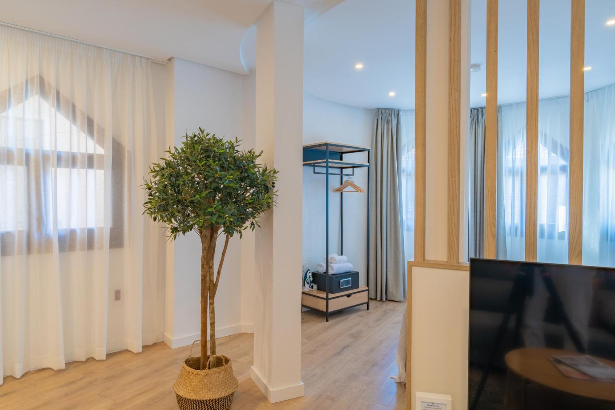 Feelathome Atarazanas Apartments Malaga Luaran gambar