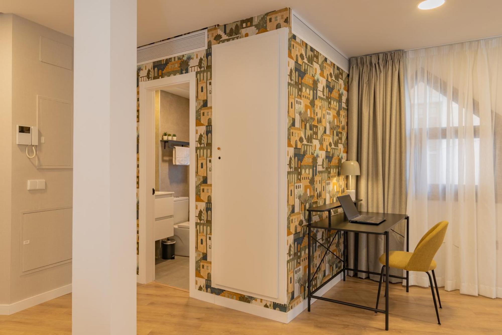 Feelathome Atarazanas Apartments Malaga Luaran gambar