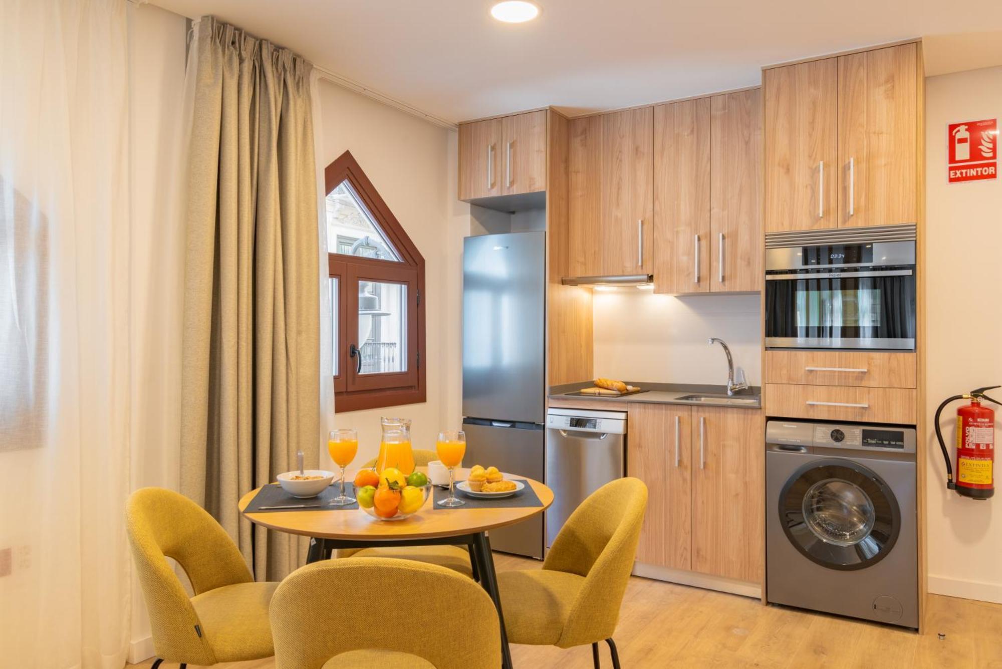 Feelathome Atarazanas Apartments Malaga Luaran gambar