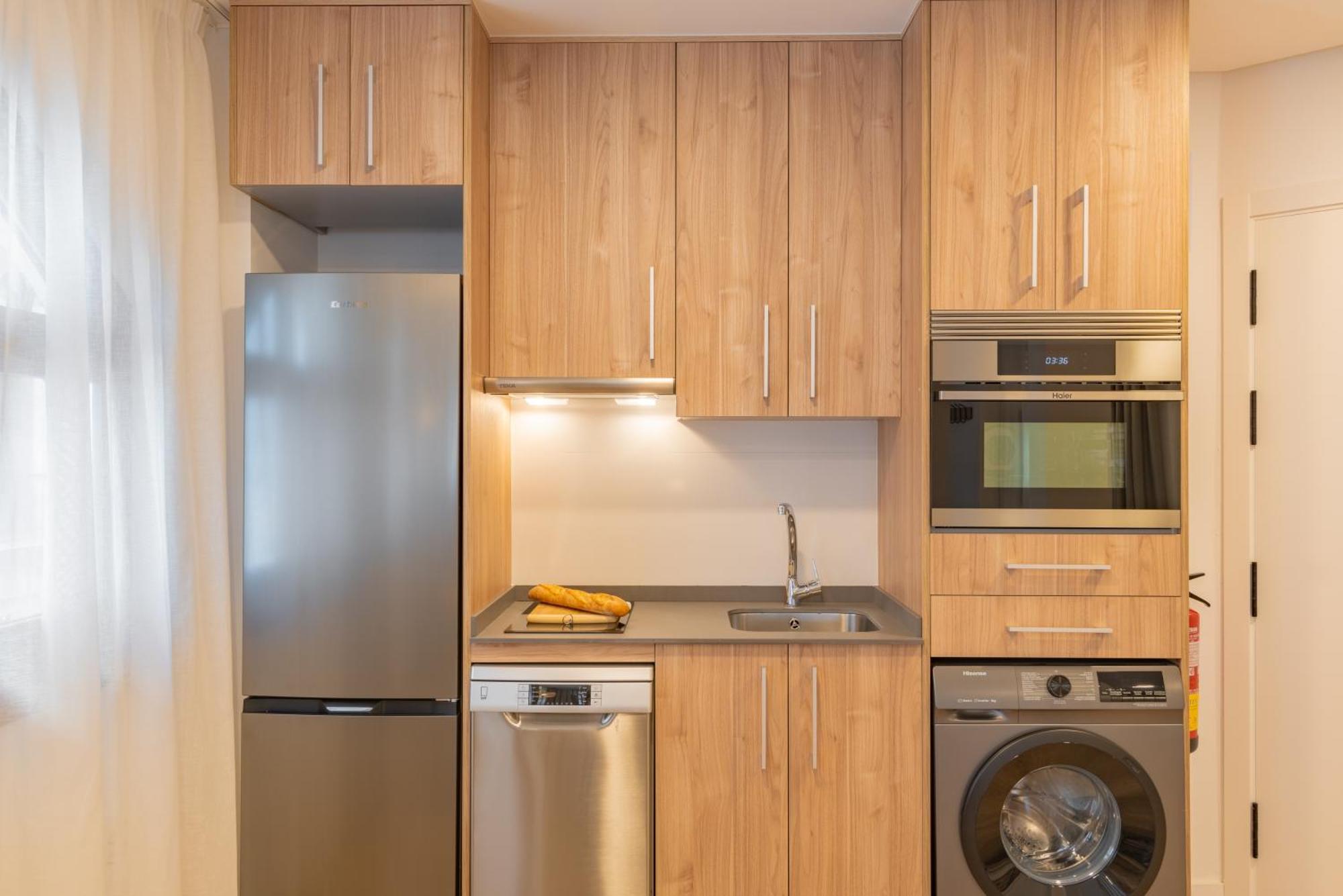 Feelathome Atarazanas Apartments Malaga Luaran gambar